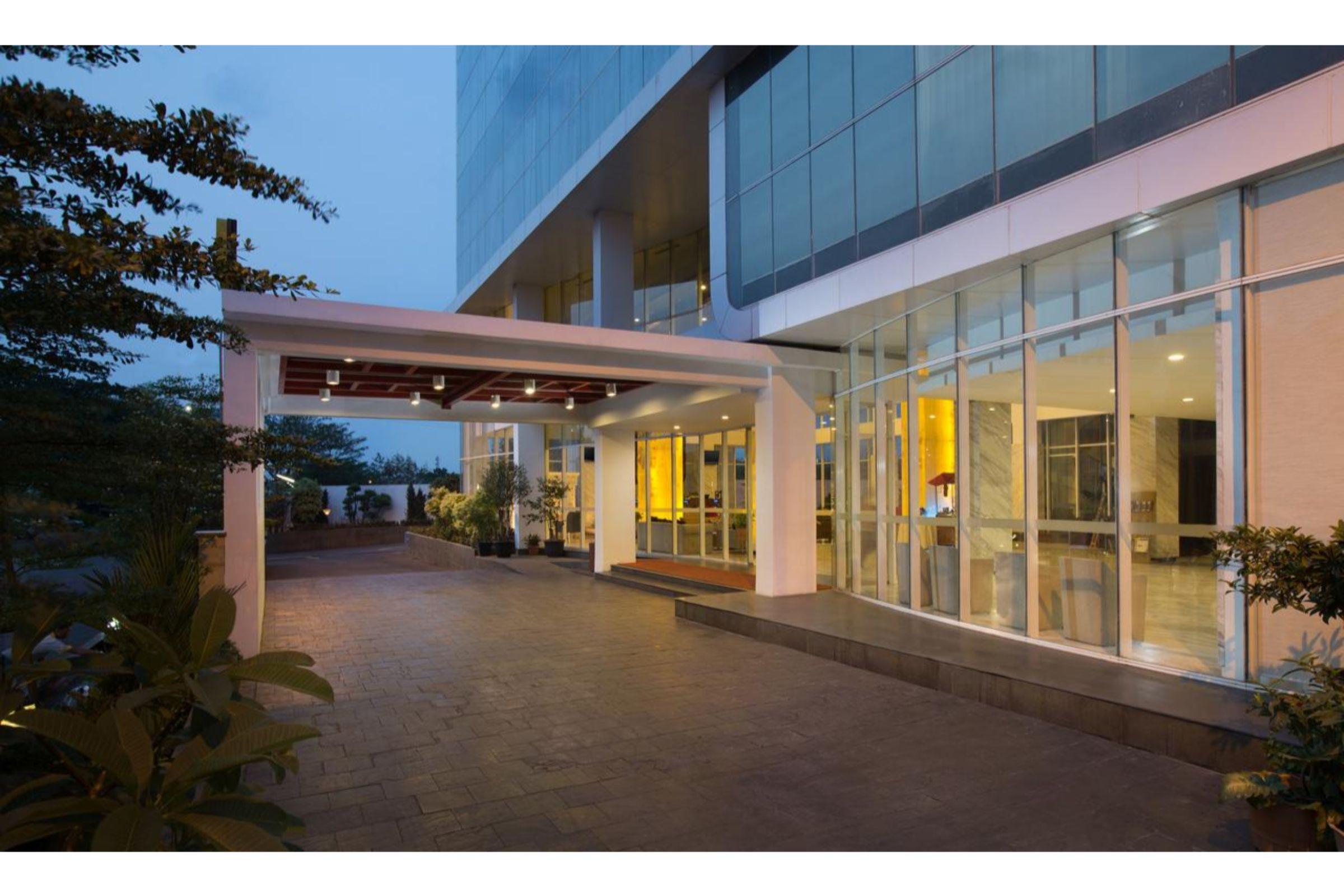 ฮาริสตัน โฮเต็ล แอนด์ สวีท Hotel จาการ์ตา ภายนอก รูปภาพ